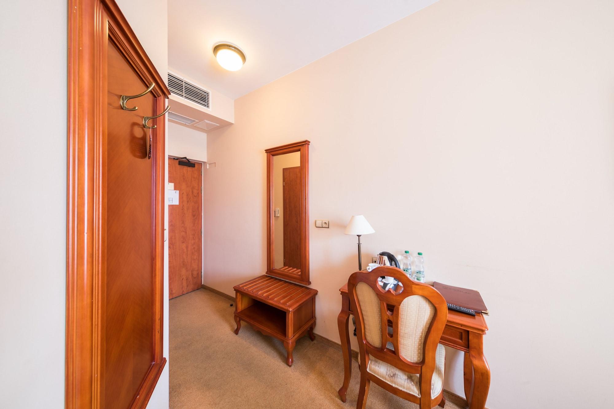Hotel Europejski Wroclaw Centrum Екстериор снимка
