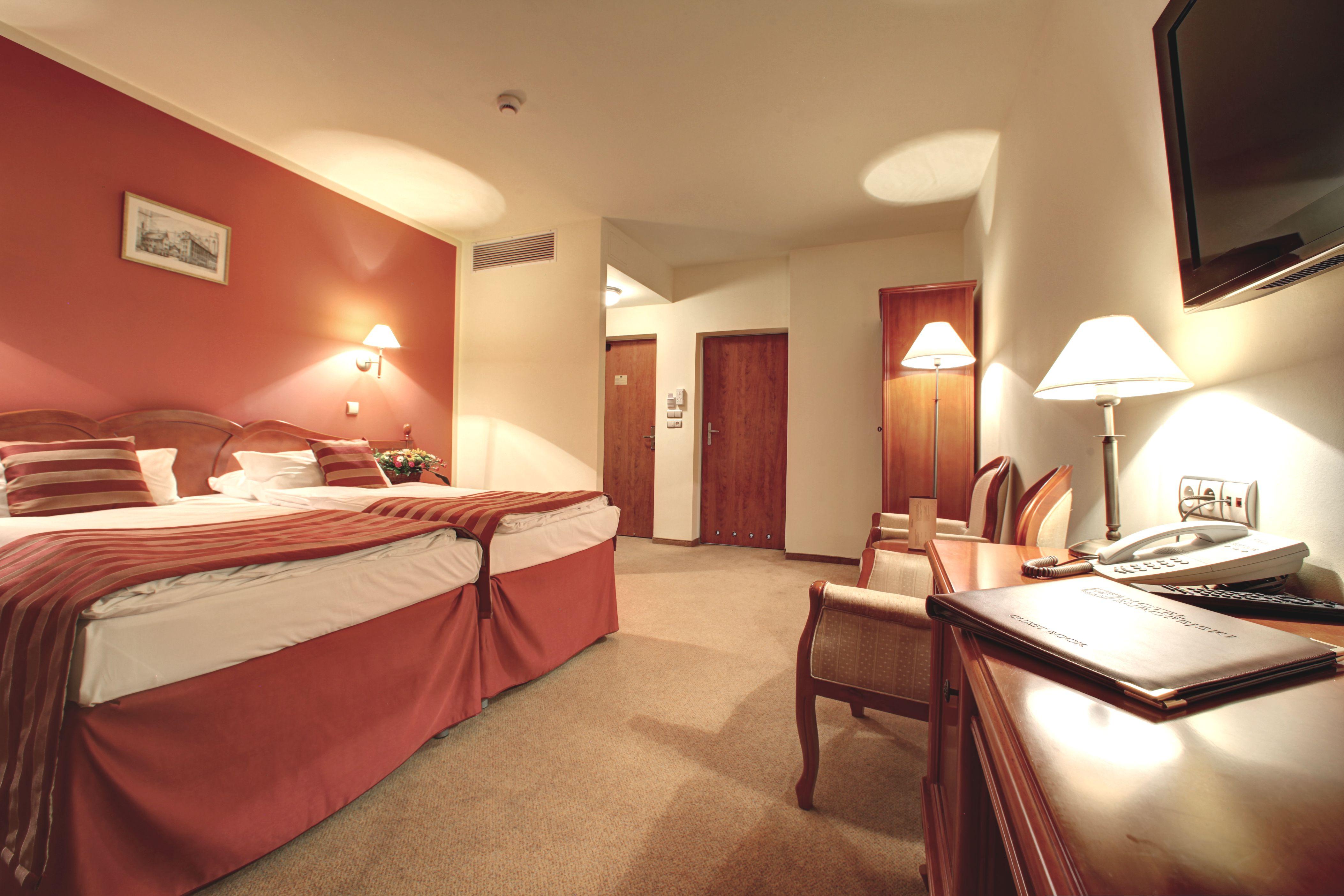 Hotel Europejski Wroclaw Centrum Екстериор снимка
